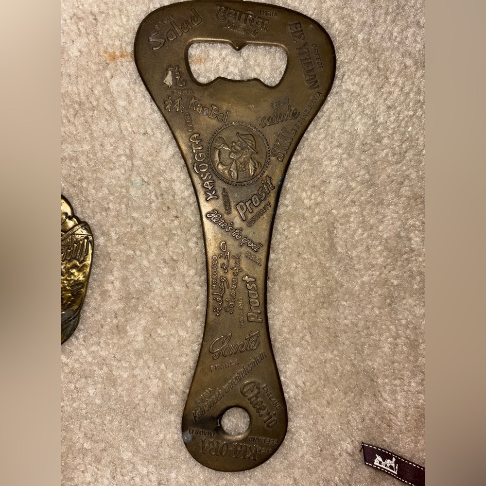Vintage BRANDENBURGER TOR Berlin BOTTLE OPENER - Germany Beer Brass Tone - 9.5" - Picture 7 of 8